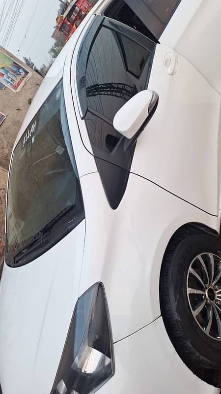 Toyota Vitz 2016 1