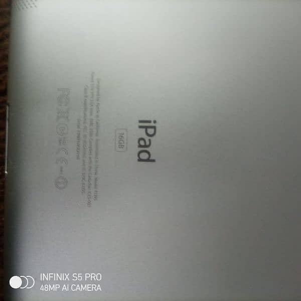 Apple I pad 2 4