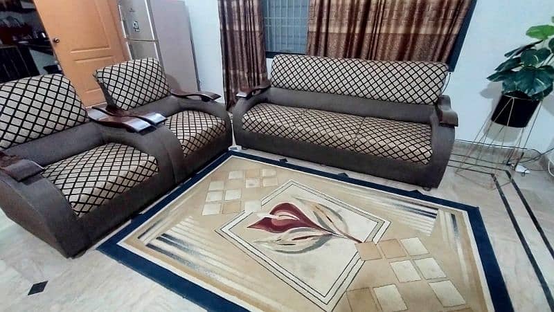 urgent sale 5 seater sofa set 0