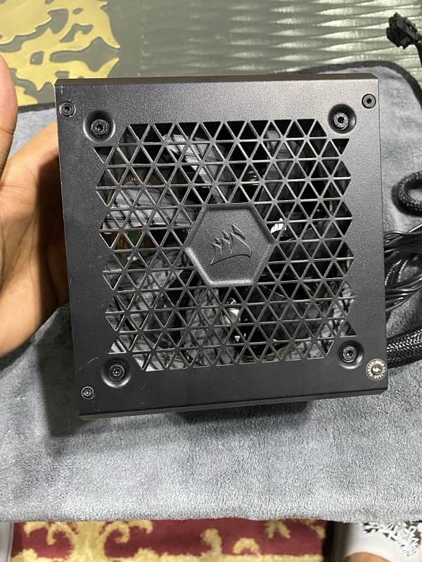 Corsair Cx 750M 3