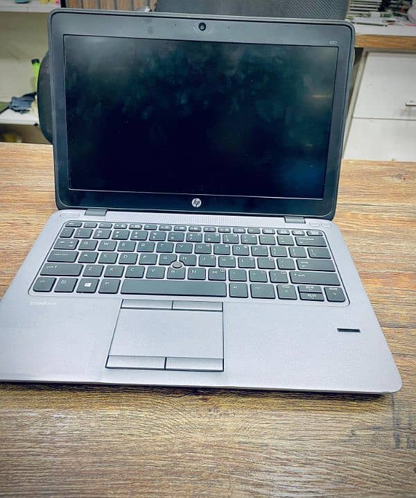 HP elite book 840 G2 corei5 5 generation 1