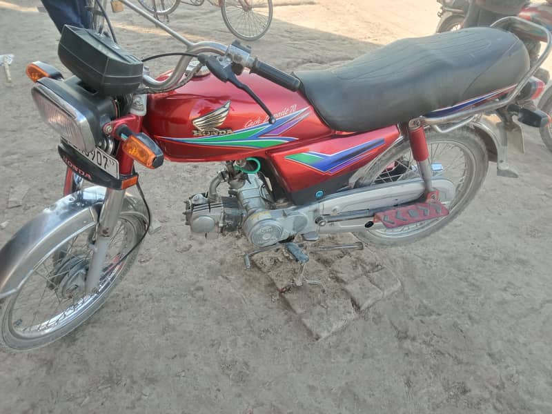 Honda 70CD 2013 0