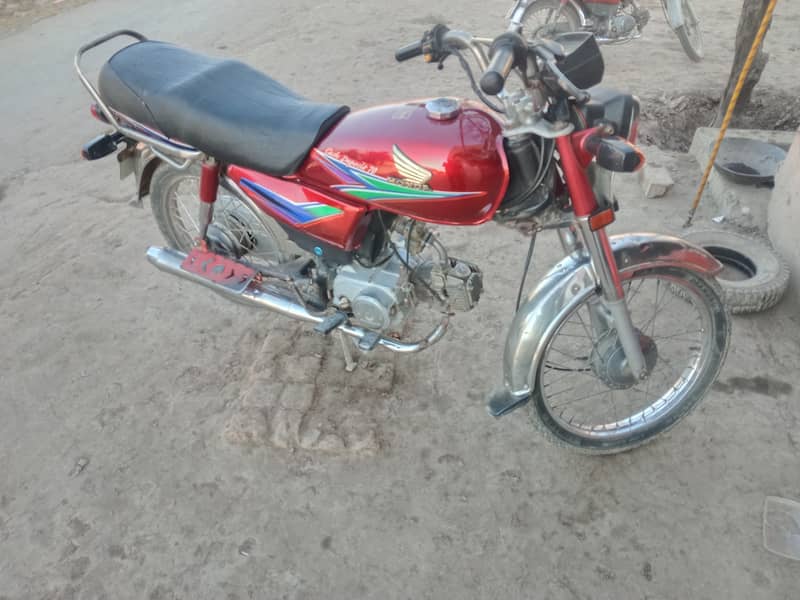 Honda 70CD 2013 1