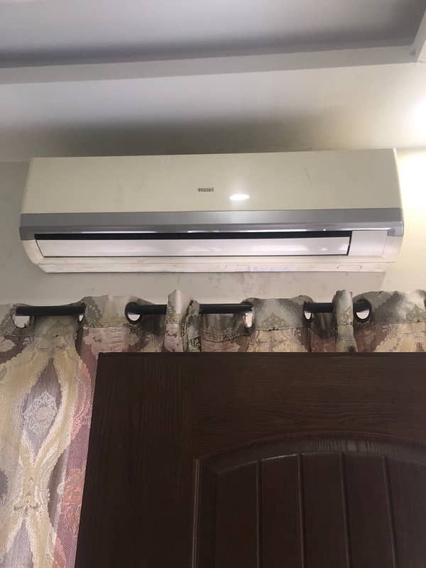 haier 1.5 ton AC 3