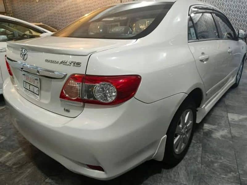 Toyota Corolla Altis 2013 3