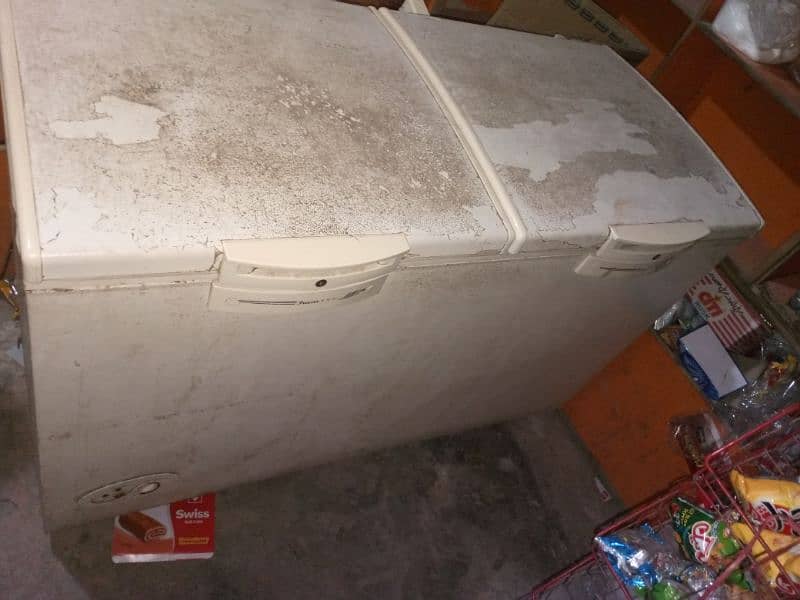 freezer for sell condition good 1