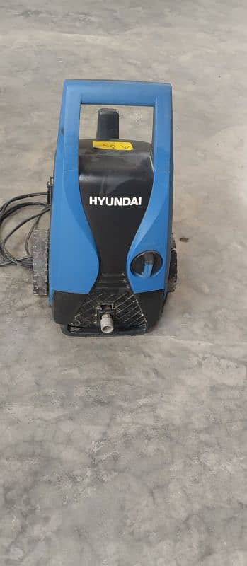 Hyundai car pressure washer 2