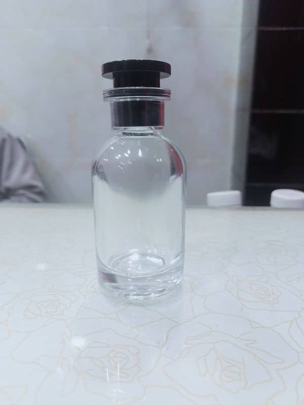 perfume bottle 0