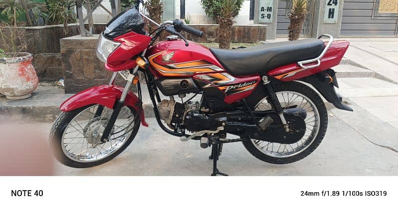 HONDA PRIDER 2022 MODEL USED 4200 KM ONLY CALL 03166900271 6