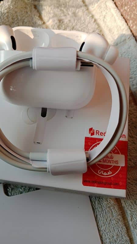 Airbuds Pro 2 4