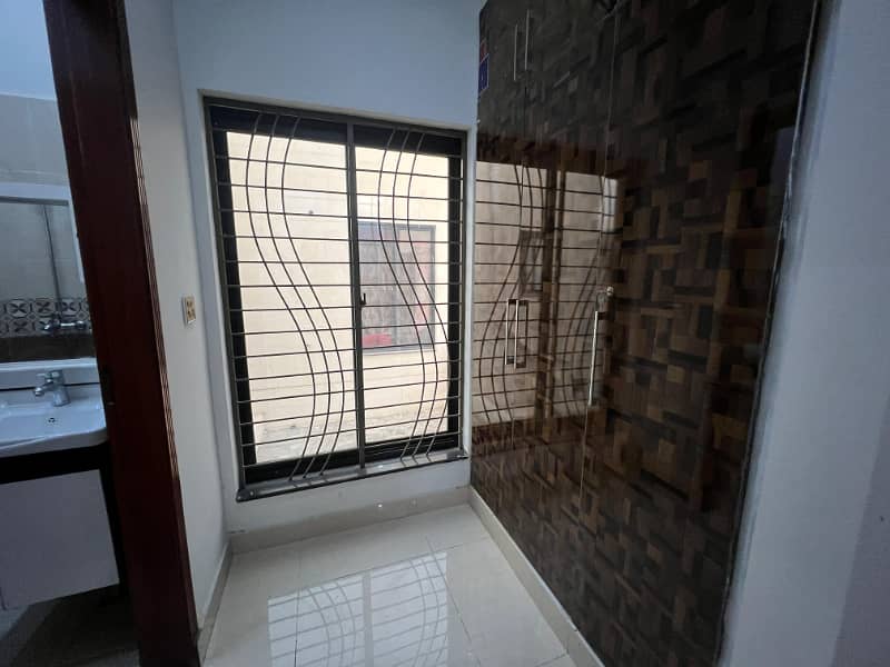 5 Marla Brand New House For Sale In Lake City Lahore 9