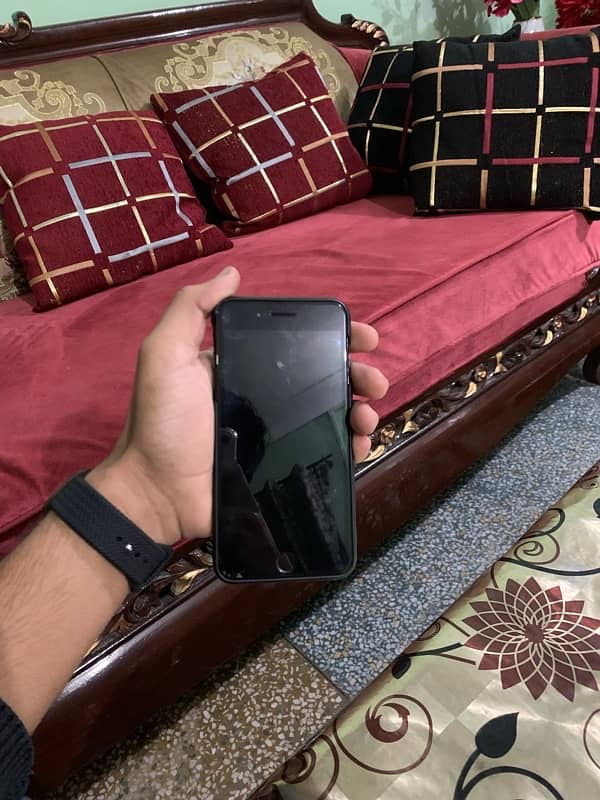 i phone 7 plus 128GB PTA 6