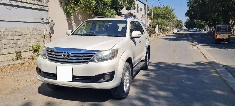 Toyota Fortuner 2014 1