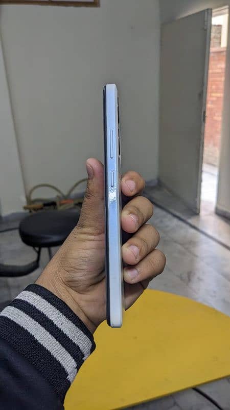 Infinix smart 7 (4/64) 4