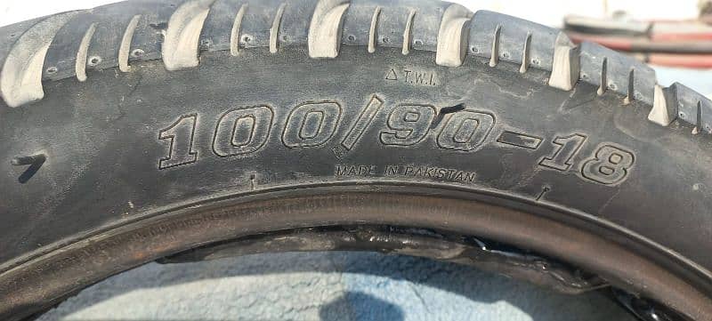 suzuki gs 150s frount and back tyre and tube argent sell 1