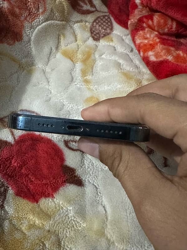 iphone 12pro max 128gb pta approved 4