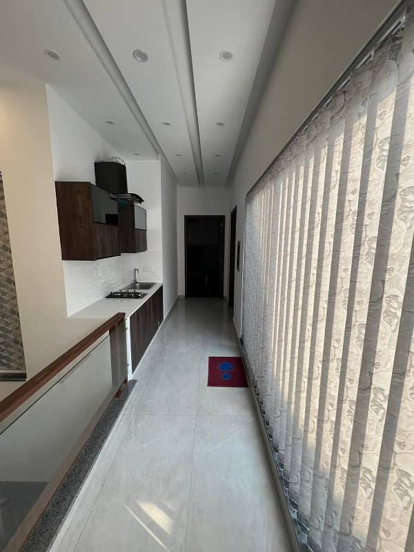 10 Marla Modern Maintained House Fully Furnished 9