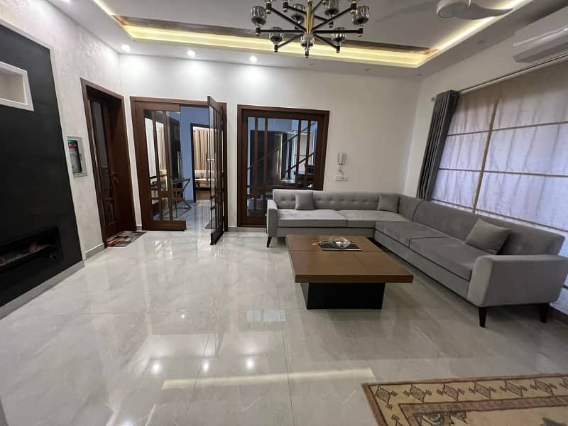 10 Marla Modern Maintained House Fully Furnished 18