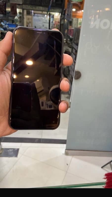 iPhone 11 factory unlocked 0