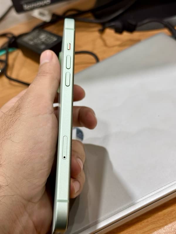 IPhone 15 Plus 3