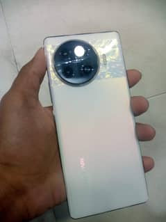 Tecno spark 20 pro plus