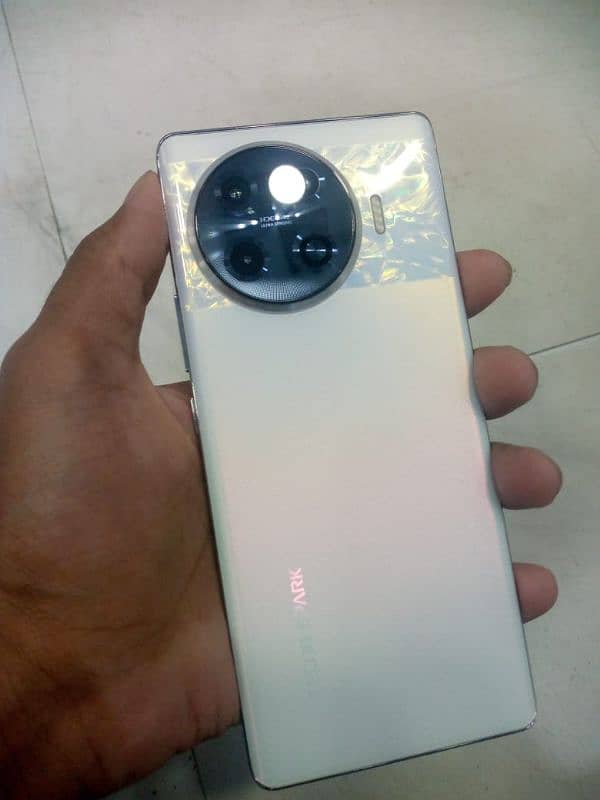 Tecno spark 20 pro plus 0