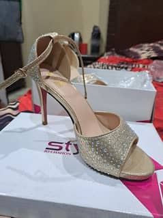 Stylo Bridal Golden Fancy Sandals 38 size