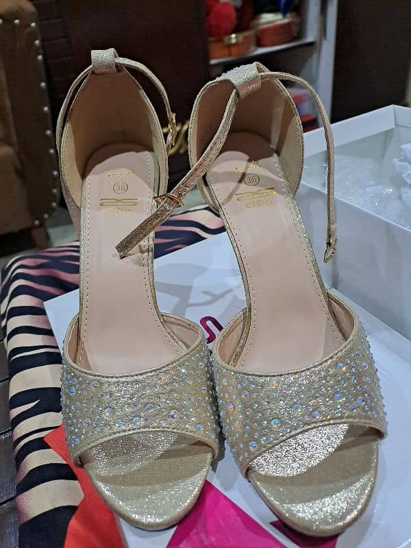 Stylo Bridal Golden Fancy Sandals 38 size 5