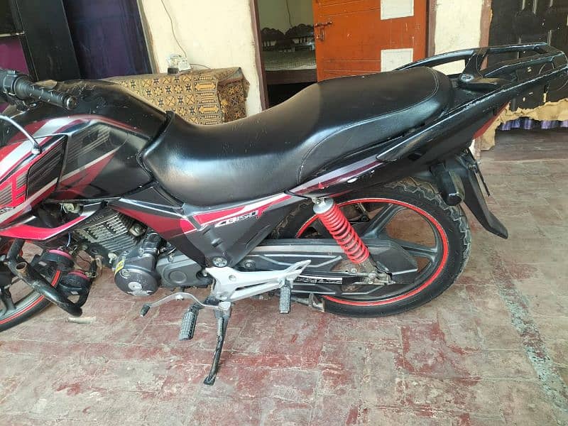 Honda CB150 Genuine Condition 6