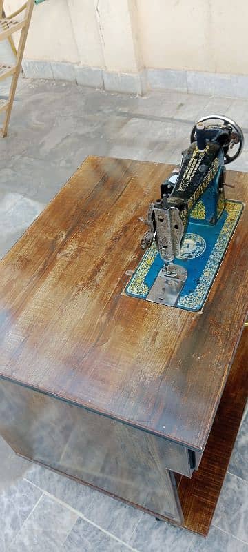 sewing machine trolly 1