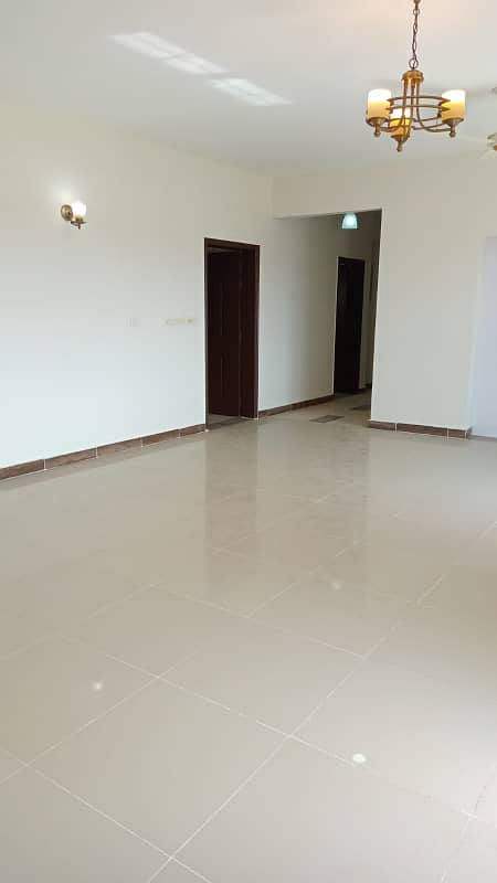 4 Bed Beautiful Apt Available for sale in Askari 11 Sec b Lahore 20