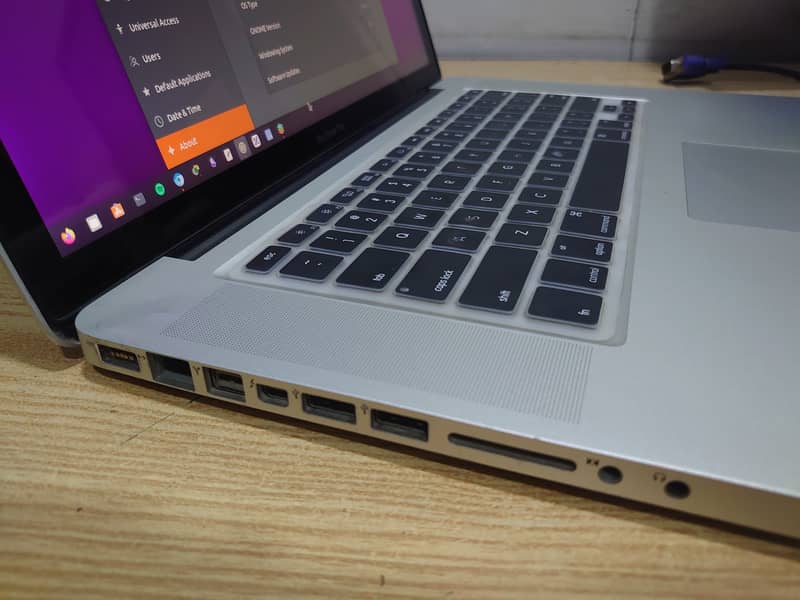 MacBook Pro i7 , 12GB RAM, 500GB HDD 3