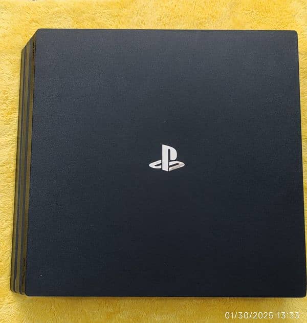 playstation 4 pro with original installed  Games 0