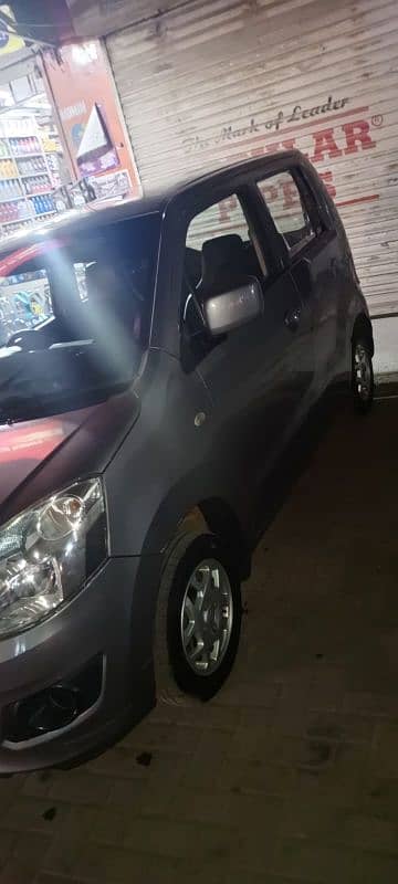 Suzuki Wagon R 2019 1