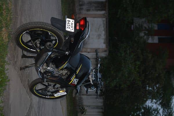 Yamaha Bike for Sale: Clean Title, New Tires, Fast, Furious, 3