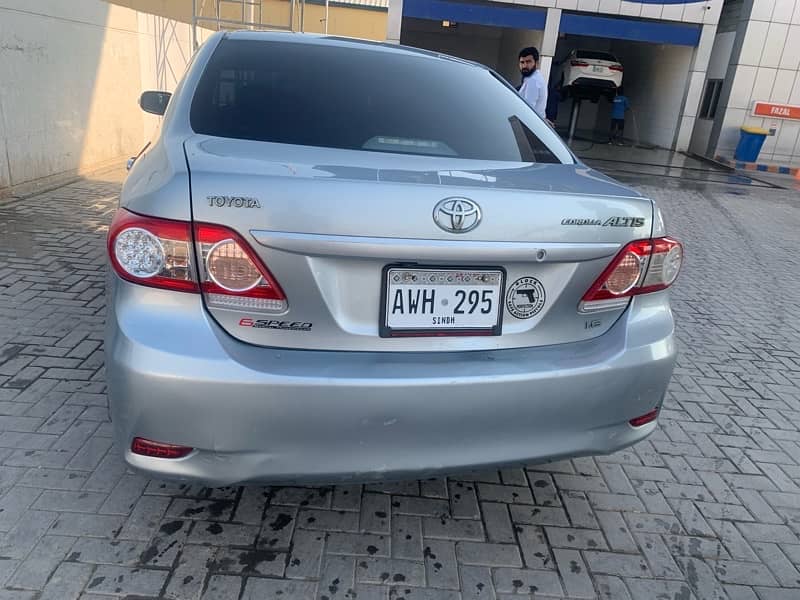 Toyota Corolla Altis 2011 3