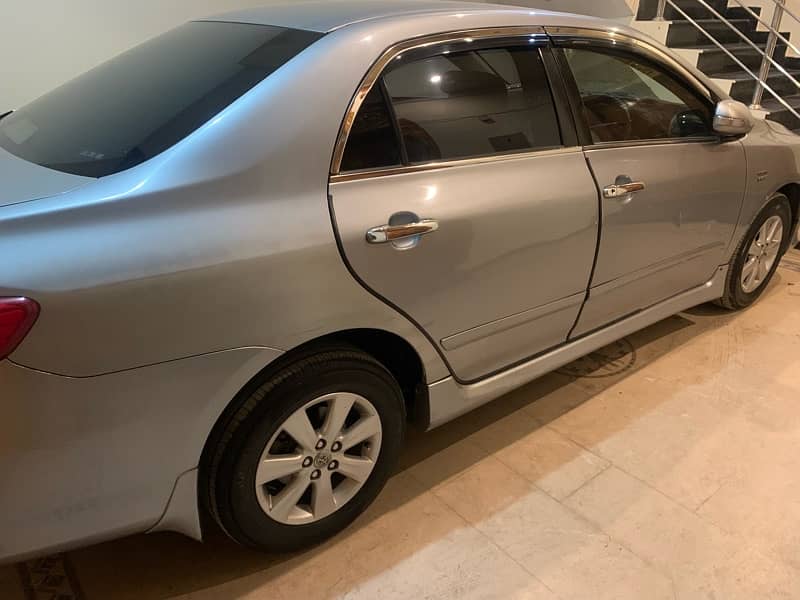 Toyota Corolla Altis 2011 10