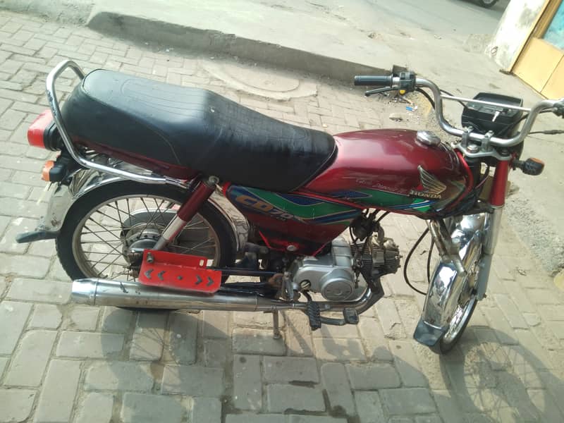 Honda CD 70 2018 4