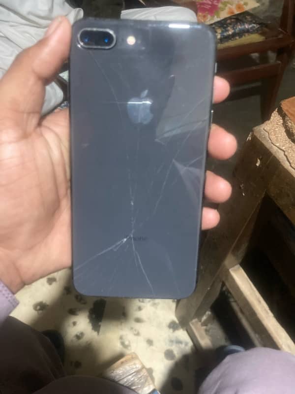 Iphone 8 plus back brak only 1