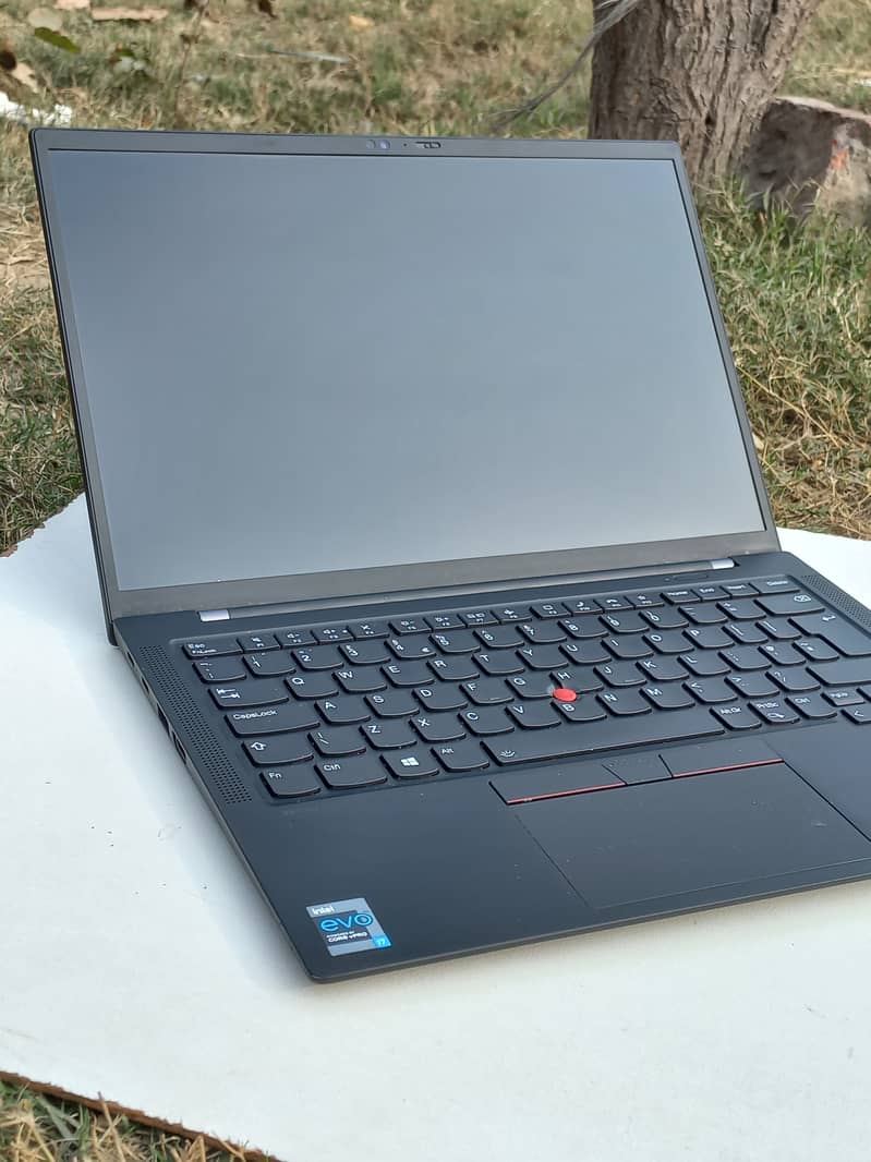 lenovo x1 carbon gen 9 | Core i7 11th gen | 16gb ram | Ultraslim 0