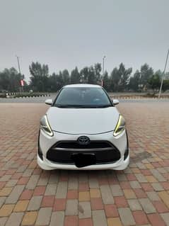 Toyota Sienta GLED