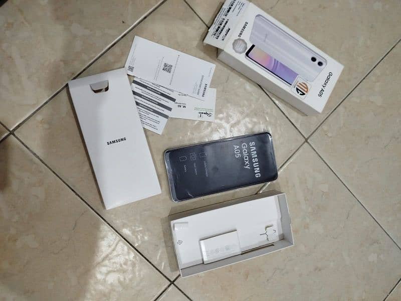 samsung a05 10/10 urgent sale. 1