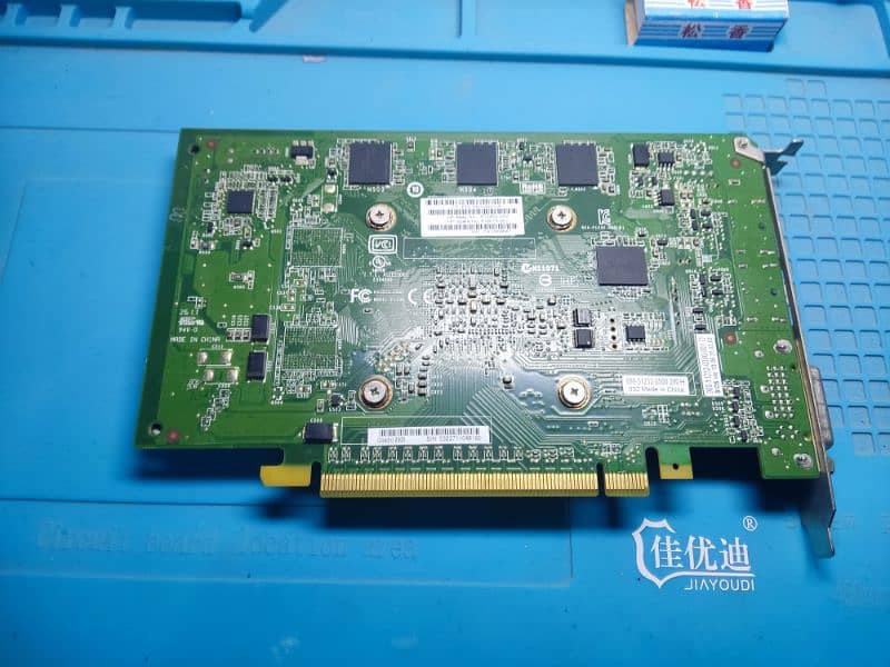 Nvidia Quadro 2000 1Gb 128bit ddr5 1