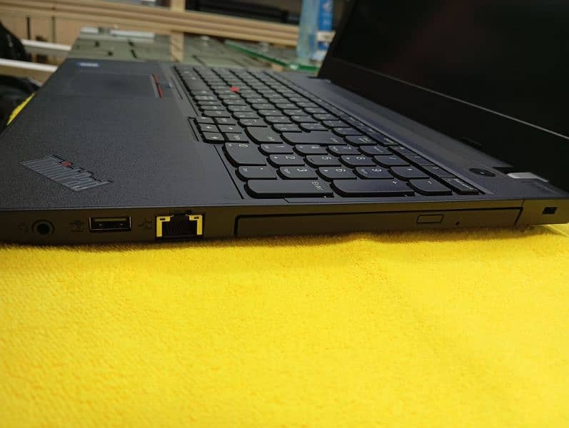 LENEVO THINKPAD E570 3