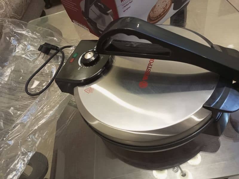 Roti maker westpoint not even used once 100 percent new 1