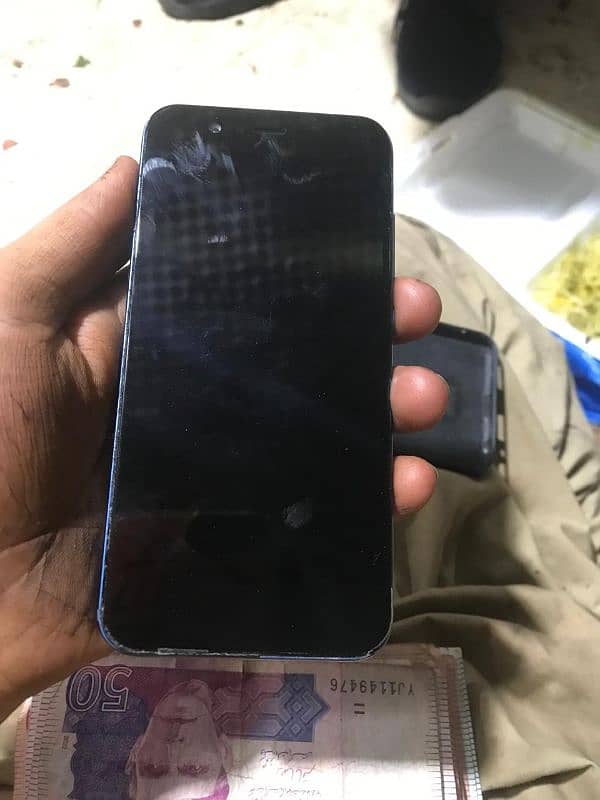 i m selling my Huawei nova 2 1