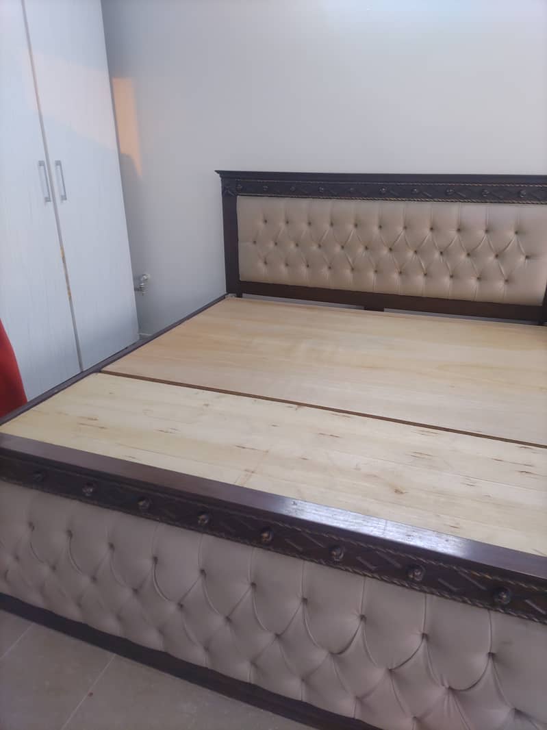 Wooden King size bed with mattress 12