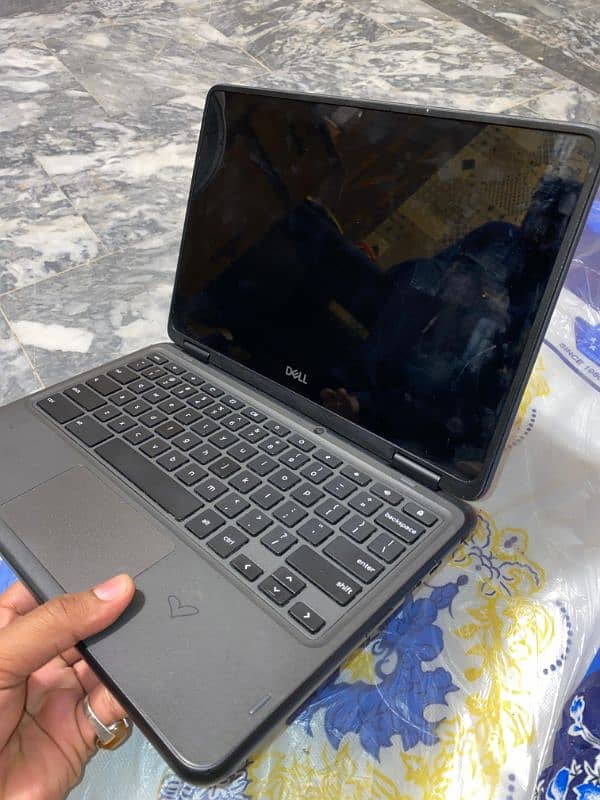 Chrome Book 4/64 with touch pannel 3