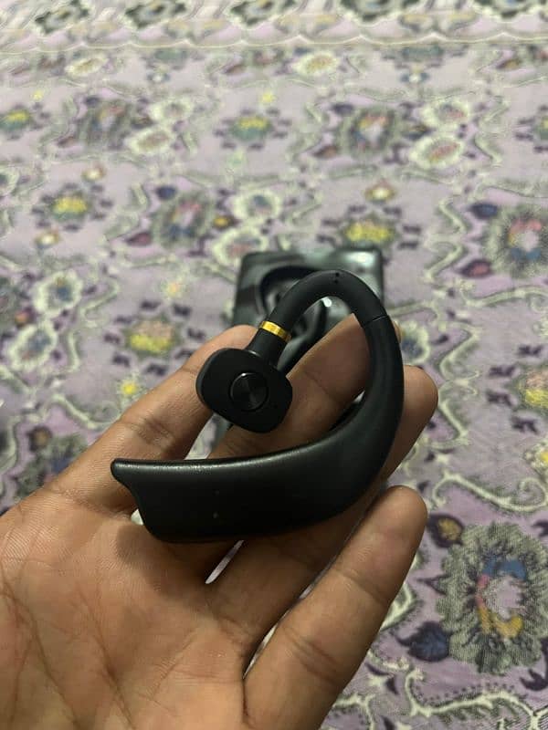 wireless headset 1