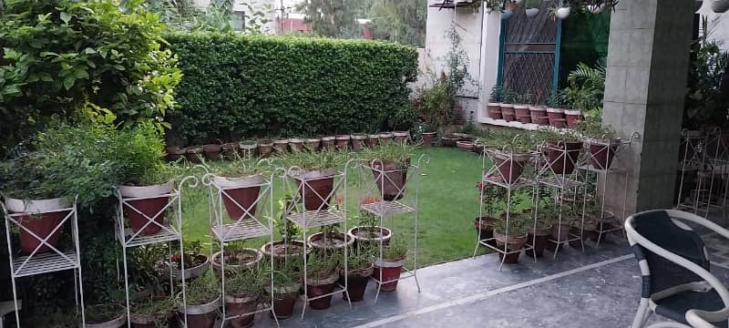 12 Marla Used House Owner Built Vip House Available For Sale In Johr town Phase 2 Lahore 1